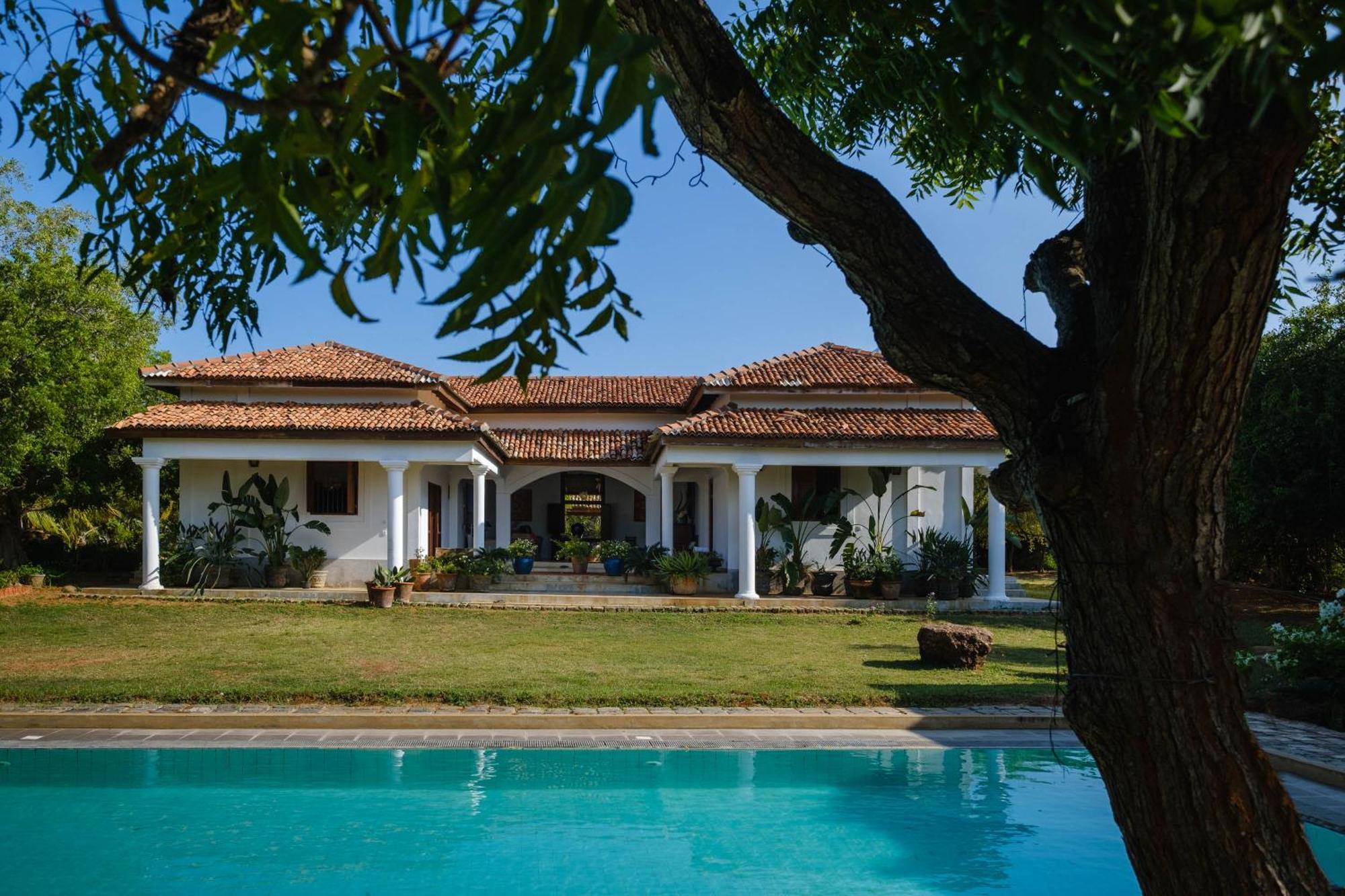 Treasure Rock Bed & Breakfast Kirinda  Exterior photo